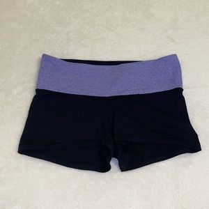 Lululemon shorts size 6